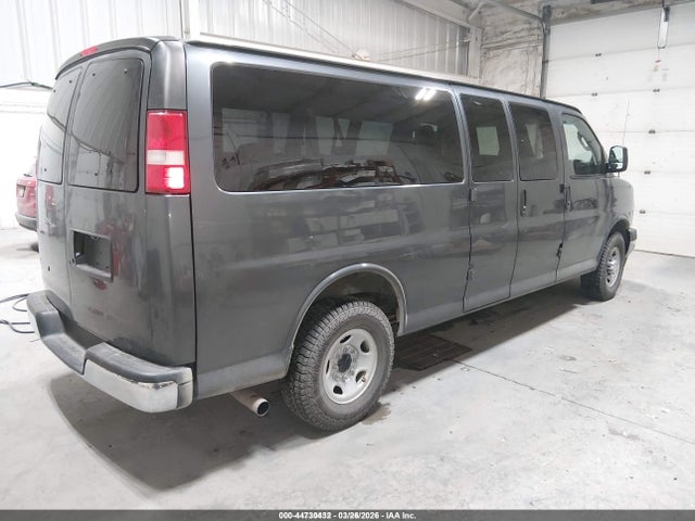 1GAZGPFF5H1100956 Chevrolet Express 3500 Lt