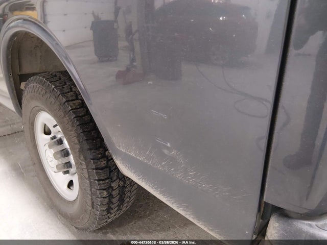 1GAZGPFF5H1100956 Chevrolet Express 3500 Lt