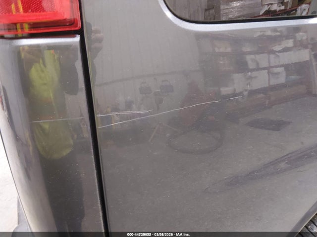 1GAZGPFF5H1100956 Chevrolet Express 3500 Lt
