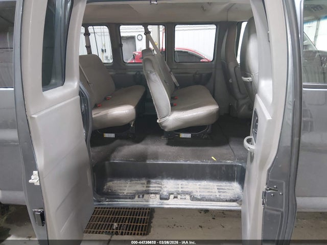 1GAZGPFF5H1100956 Chevrolet Express 3500 Lt