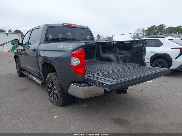 2018 TOYOTA TUNDRA 5TFDY5F1XJX682109 Photo 2