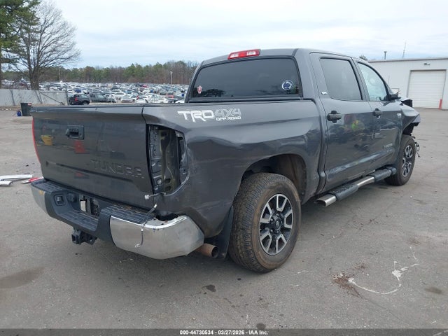 2018 TOYOTA TUNDRA 5TFDY5F1XJX682109 Photo 3