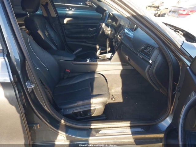 2013 Bmw 328i Xdrive მანქანა იყიდება აუქციონზე, vin: WBA3B5G56DNS03681, აუქციონის ნომერი: 44730536