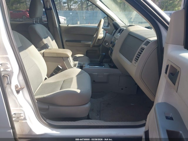 44730555 :رقم المزاد ، 1FMCU03118KC97443 vin ، 2008 Ford Escape Xlt مزاد بيع