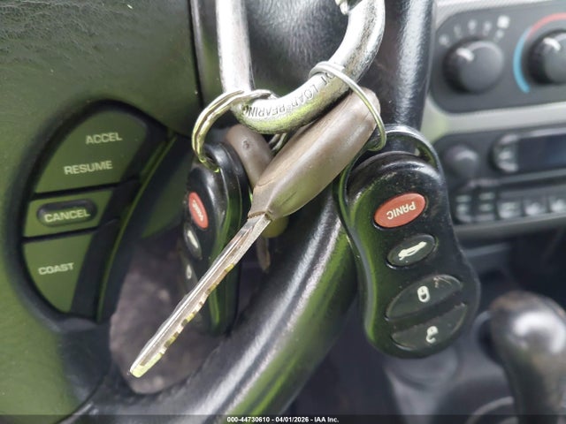 44730610 :رقم المزاد ، 1C3EL55R85N574815 vin ، 2005 Chrysler Sebring Touring مزاد بيع