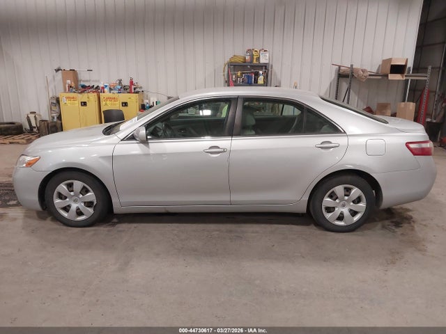 2007 Toyota Camry Ce მანქანა იყიდება აუქციონზე, vin: 4T4BE46K07R009070, აუქციონის ნომერი: 44730617