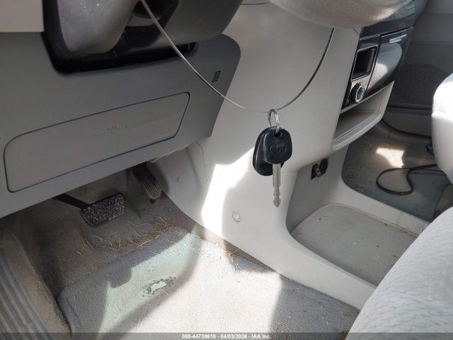 2011 TOYOTA SIENNA 5TDKK3DC8BS113932 Photo 10