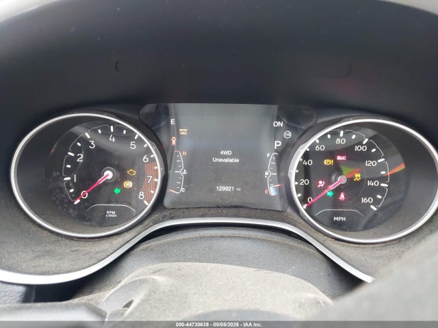 44730639 :رقم المزاد ، 3C4NJDBB2JT361064 vin ، 2018 Jeep Compass Latitude 4x4 مزاد بيع