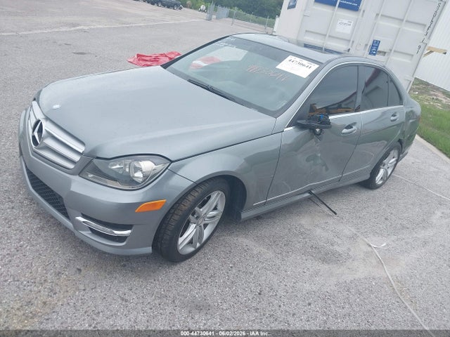 44730641 :رقم المزاد ، WDDGF4HB1DR272056 vin ، 2013 Mercedes-benz C 250 Sport مزاد بيع