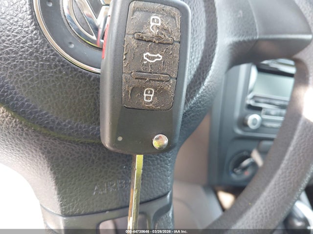 Продаж на аукціоні авто 2013 Volkswagen Jetta 2.0l S, vin: 3VW2K7AJ2DM371051, номер лоту: 44730646