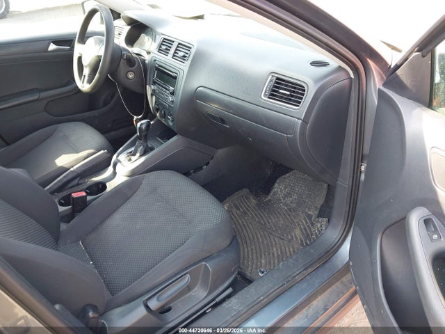 Продаж на аукціоні авто 2013 Volkswagen Jetta 2.0l S, vin: 3VW2K7AJ2DM371051, номер лоту: 44730646