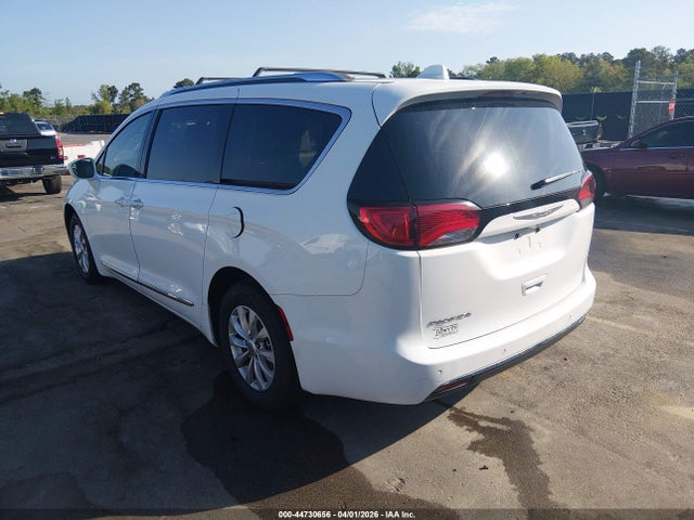 2019 Chrysler Pacifica Touring L მანქანა იყიდება აუქციონზე, vin: 2C4RC1BG4KR588542, აუქციონის ნომერი: 44730656