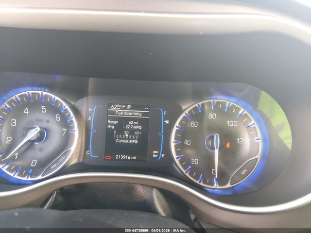 2019 Chrysler Pacifica Touring L მანქანა იყიდება აუქციონზე, vin: 2C4RC1BG4KR588542, აუქციონის ნომერი: 44730656