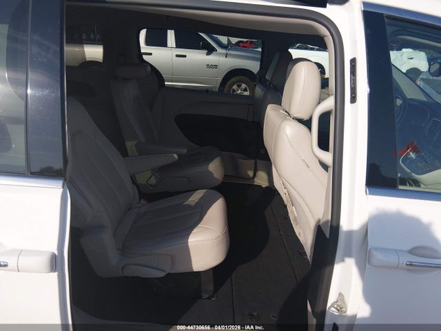 2019 Chrysler Pacifica Touring L მანქანა იყიდება აუქციონზე, vin: 2C4RC1BG4KR588542, აუქციონის ნომერი: 44730656