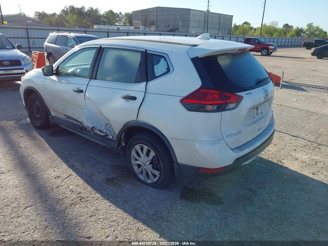 2017 NISSAN ROGUE JN8AT2MV8HW012763 Photo 2