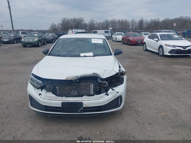 Aukcja sprzedaży 2024 Volkswagen Jetta 1.5t Sport, vin: 3VWBM7BU4RM038313, numer aukcji: 44730729