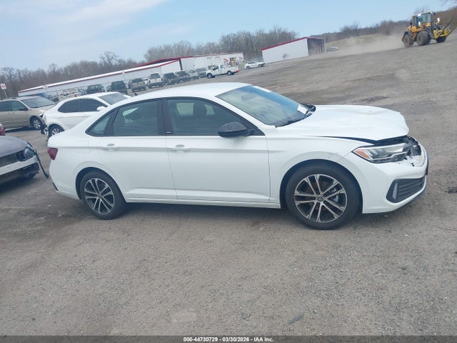 Aukcja sprzedaży 2024 Volkswagen Jetta 1.5t Sport, vin: 3VWBM7BU4RM038313, numer aukcji: 44730729