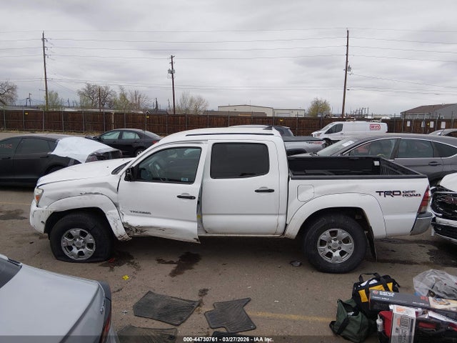 Aukcja sprzedaży 2014 Toyota Tacoma Base V6, vin: 3TMLU4EN5EM157038, numer aukcji: 44730761