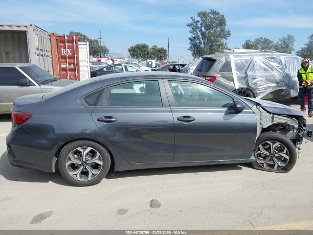 Продажа на аукционе авто 2021 Kia Forte Lxs, vin: 3KPF24AD9ME379851, номер лота: 44730786