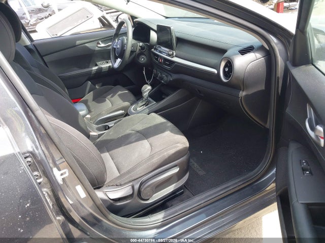 Продажа на аукционе авто 2021 Kia Forte Lxs, vin: 3KPF24AD9ME379851, номер лота: 44730786