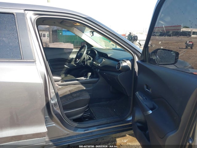 44730799 :رقم المزاد ، 3N1CP5CVXML478158 vin ، 2021 Nissan Kicks Sv Xtronic Cvt مزاد بيع