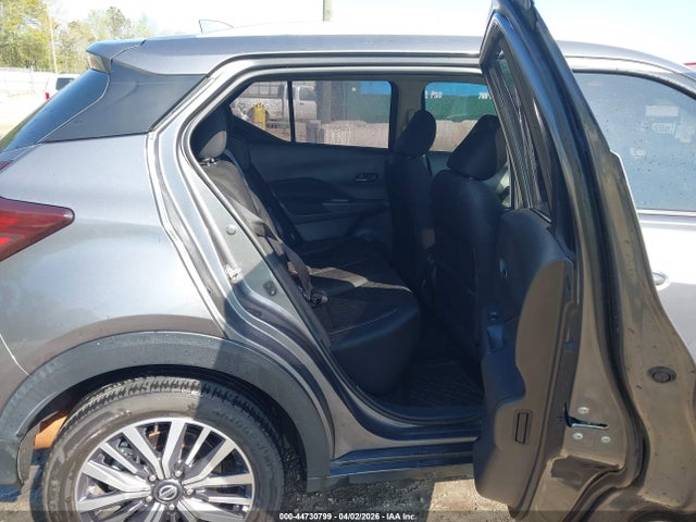 44730799 :رقم المزاد ، 3N1CP5CVXML478158 vin ، 2021 Nissan Kicks Sv Xtronic Cvt مزاد بيع