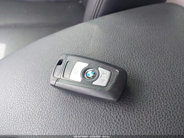 Продаж на аукціоні авто 2015 Bmw 320i, vin: WBA3B1G52FNT64122, номер лоту: 44730840