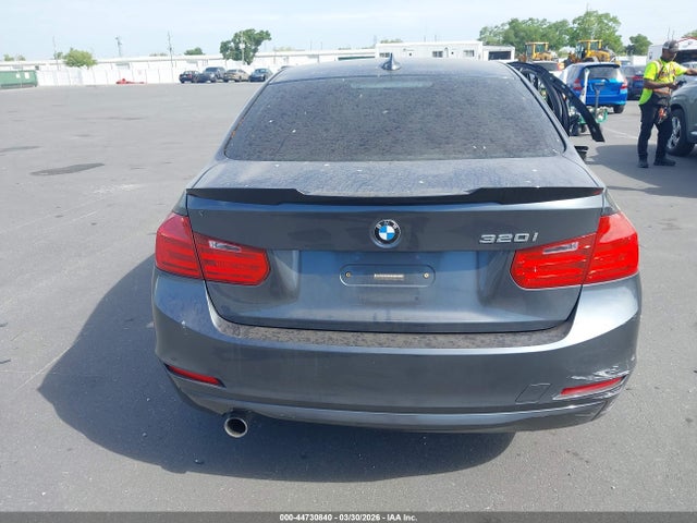 Продаж на аукціоні авто 2015 Bmw 320i, vin: WBA3B1G52FNT64122, номер лоту: 44730840