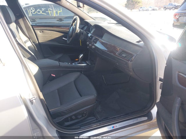 2010 BMW 550I WBANW5C55ACT57146 Photo 4
