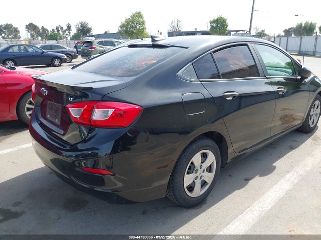 2017 CHEVROLET CRUZE 1G1BC5SM7H7162166 Photo 3