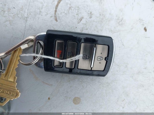 Продажа на аукционе авто 2018 Kia Cadenza Premium, vin: KNALB4J10J5103992, номер лота: 44730899