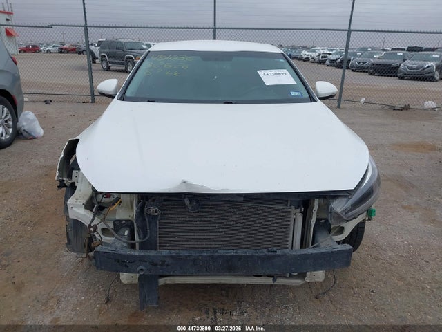 Продажа на аукционе авто 2018 Kia Cadenza Premium, vin: KNALB4J10J5103992, номер лота: 44730899