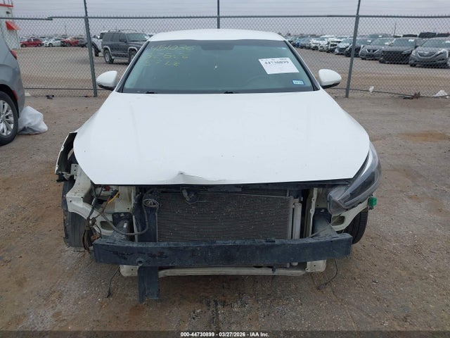 Продажа на аукционе авто 2018 Kia Cadenza Premium, vin: KNALB4J10J5103992, номер лота: 44730899