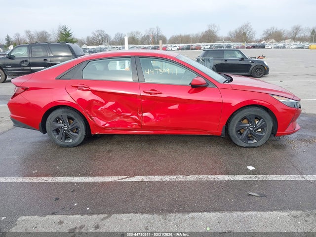 5NPLM4AG4PH114858 Hyundai ELANTRA SEL