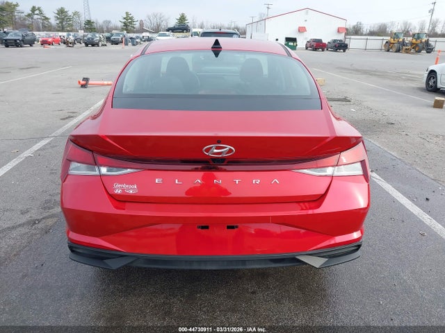 5NPLM4AG4PH114858 Hyundai ELANTRA SEL