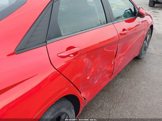 5NPLM4AG4PH114858 Hyundai ELANTRA SEL