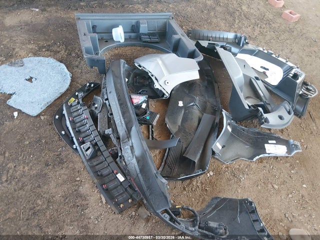 3GNAXLEG7TL146563 Chevrolet Equinox Fwd Rs