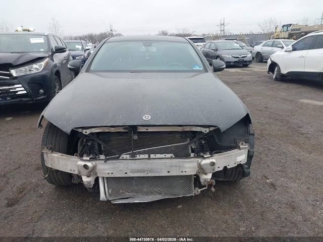 44730976 :رقم المزاد ، WDDZF4KBXJA370790 vin ، 2018 Mercedes-benz E 300 4matic مزاد بيع