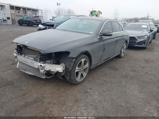 44730976 :رقم المزاد ، WDDZF4KBXJA370790 vin ، 2018 Mercedes-benz E 300 4matic مزاد بيع