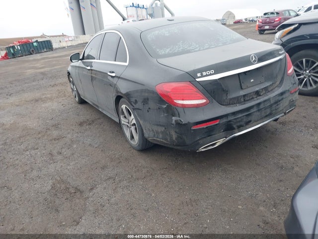 44730976 :رقم المزاد ، WDDZF4KBXJA370790 vin ، 2018 Mercedes-benz E 300 4matic مزاد بيع