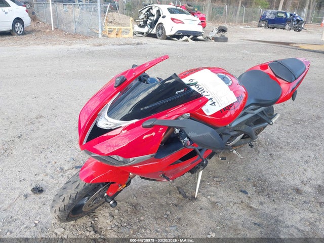 44730979 :رقم المزاد ، SMTA01YK2FJ681444 vin ، 2015 Triumph Motorcycle Daytona 675 مزاد بيع