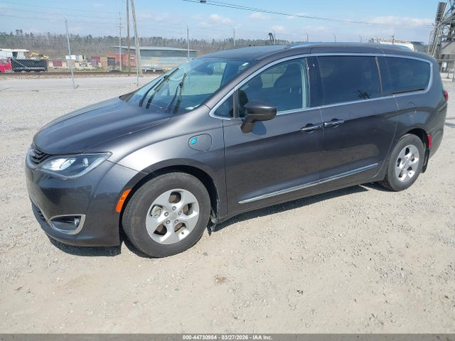 Aukcja sprzedaży 2018 Chrysler Pacifica Hybrid Touring L, vin: 2C4RC1L77JR189203, numer aukcji: 44730984