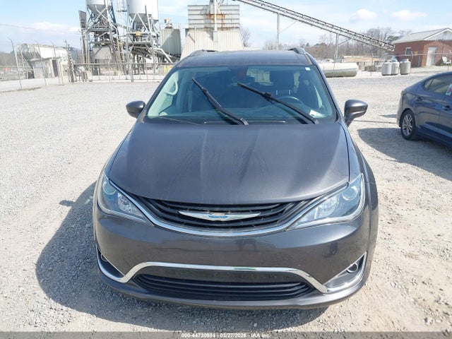 Aukcja sprzedaży 2018 Chrysler Pacifica Hybrid Touring L, vin: 2C4RC1L77JR189203, numer aukcji: 44730984