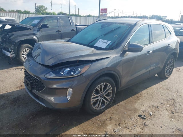 44731008 :رقم المزاد ، 1FMCU0CZ4MUA52270 vin ، 2021 Ford Escape Sel Hybrid مزاد بيع