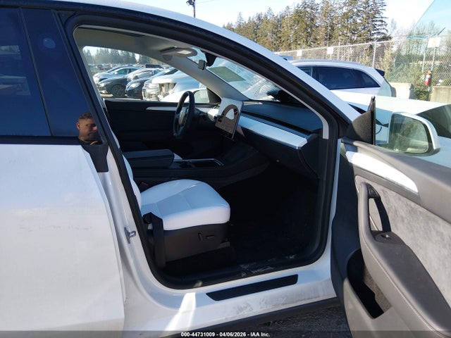 2025 TESLA MODEL Y 7SAYGDED4SF280126 Photo 4