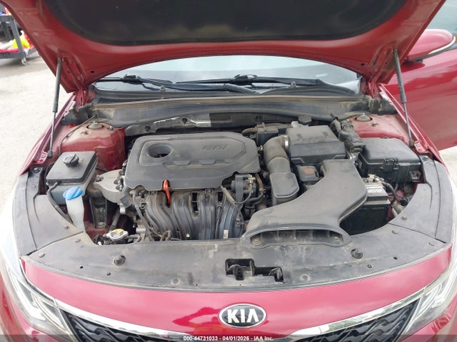 5XXGT4L38KG357088 KIA Optima S