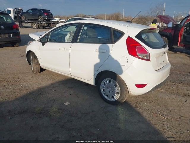 Ford FIESTA S 2014 3FADP4TJXEM103722 Image 3