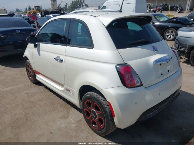2014 FIAT 500E 3C3CFFGE5ET225495 Photo 2