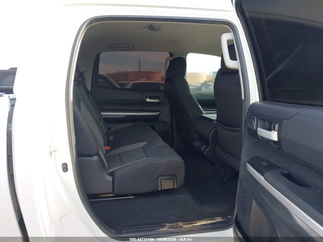 5TFEY5F13GX202036 Toyota Tundra Sr5 5.7l V8