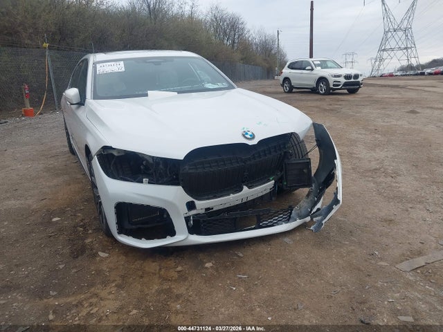 44731124 :رقم المزاد ، WBA7U2C00MCF12310 vin ، 2021 Bmw 750i Xdrive مزاد بيع